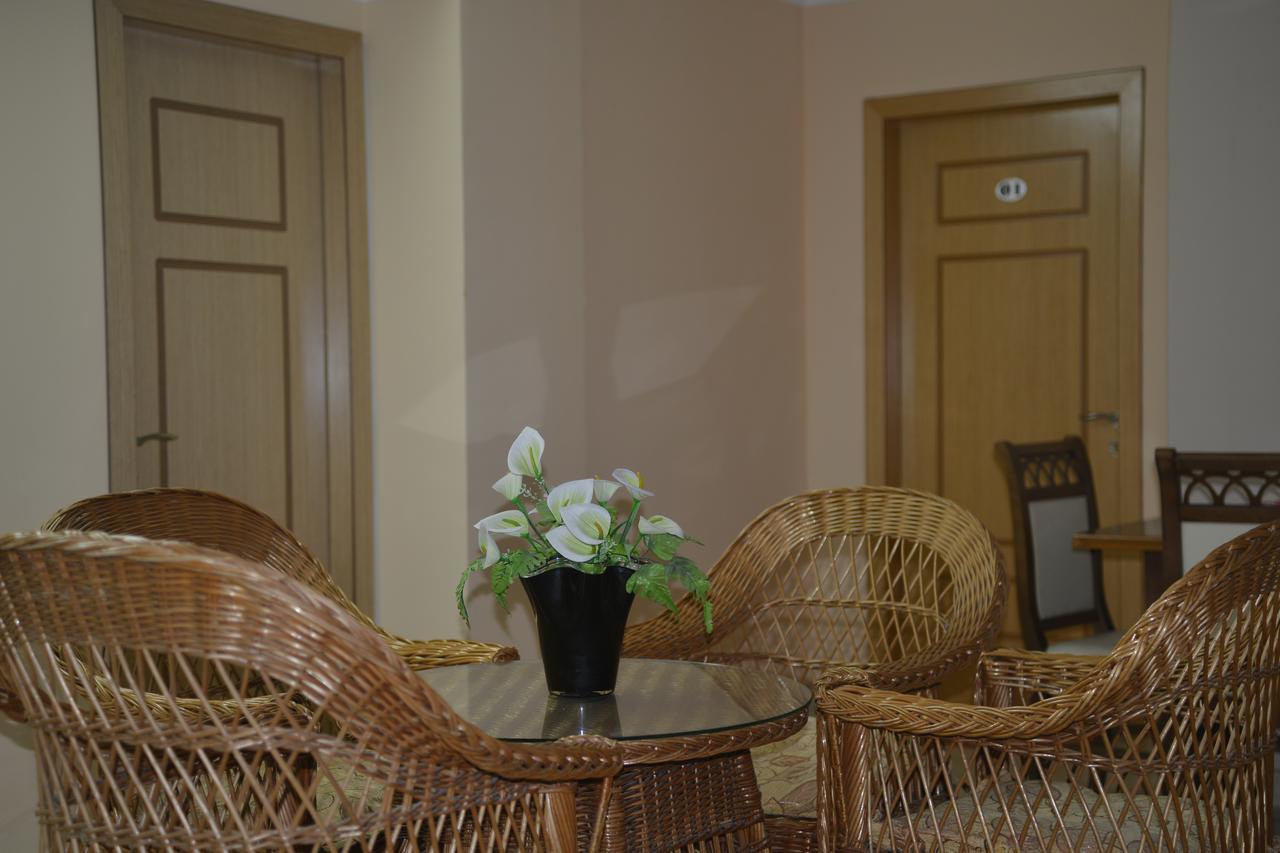 Royal Gaz Hotel Durrës Esterno foto