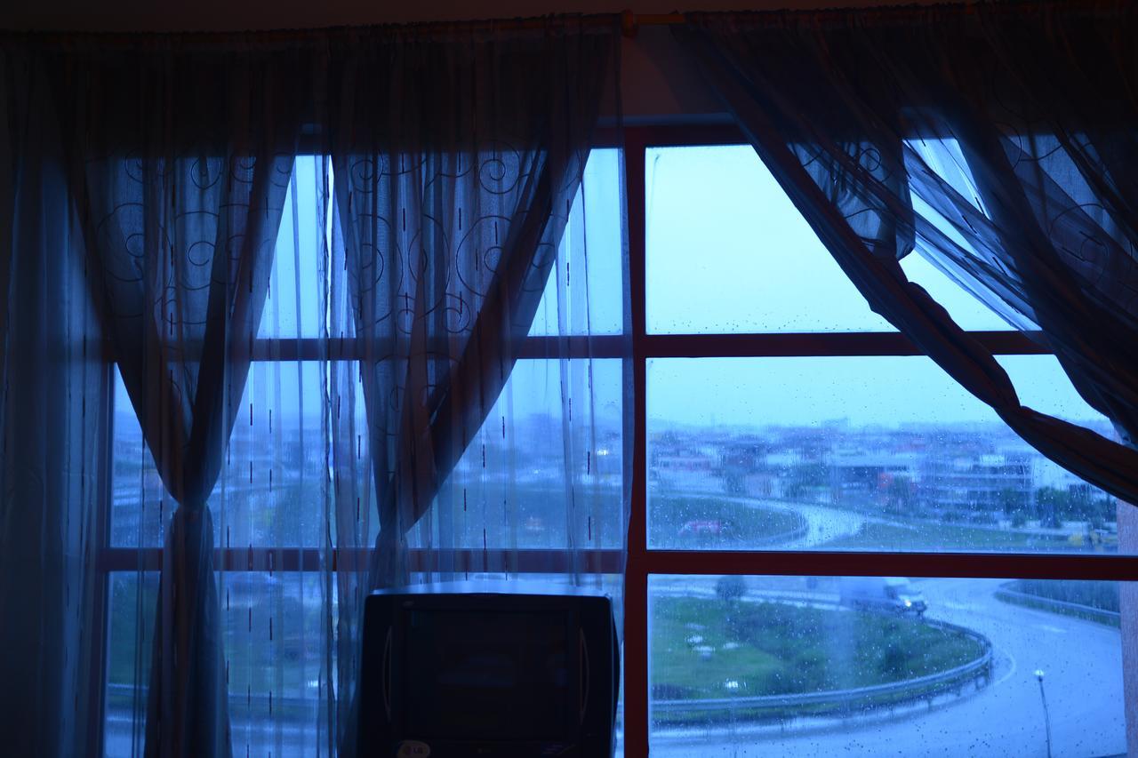 Royal Gaz Hotel Durrës Esterno foto